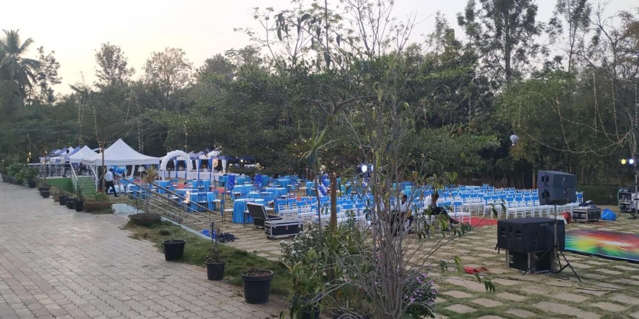 The Garden Asia Resort Bangalore Exterior foto